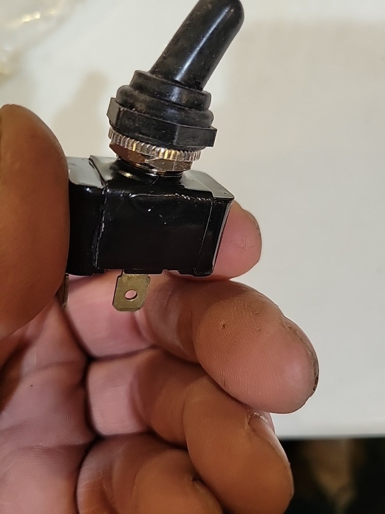 Toggle Switch 20 Amp Single Pole Race Car Switch. Sealed ON-OFF. (E)