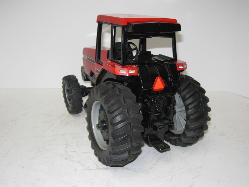 1/16 CASE I-H 7130 MFWD NO BOX