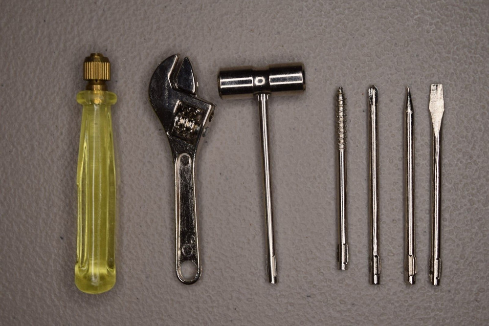 McDougal Littell Reading Toolkit Miniature Portable Tool Kit With Plastic Case