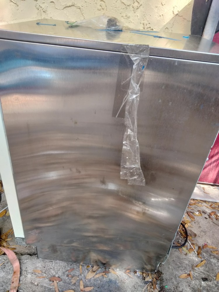 Sub-Zero Ice Maker Under Counter