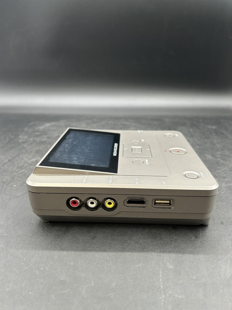 CLARIVIEWS Multi-Function Media Recorder, VHS to Digital - KR043B (READ!!)