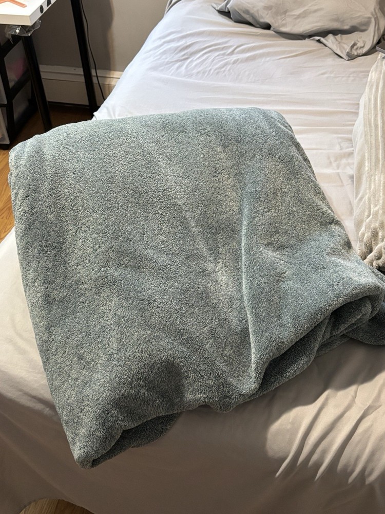 New Winter Blanket + Free Laundry Bag