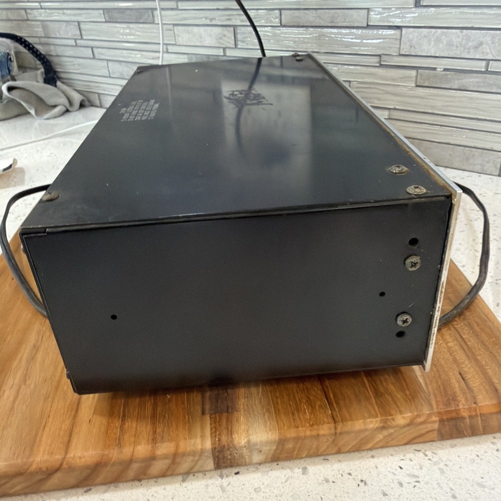 Newmark Stereo Frequency Equalizer Eg 2100