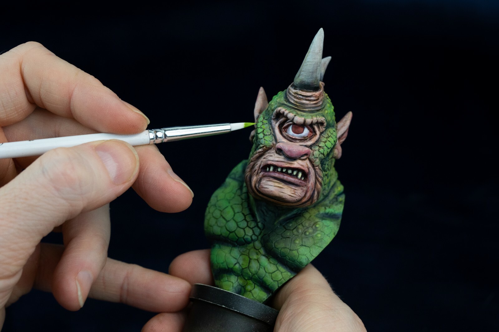 Ghost Miniature Paint Brush Set 8 Detail Paintbrushes & 3 Dry Brushes