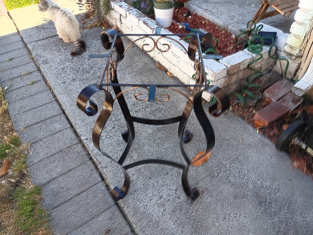 cast iron outdoor table base vintage