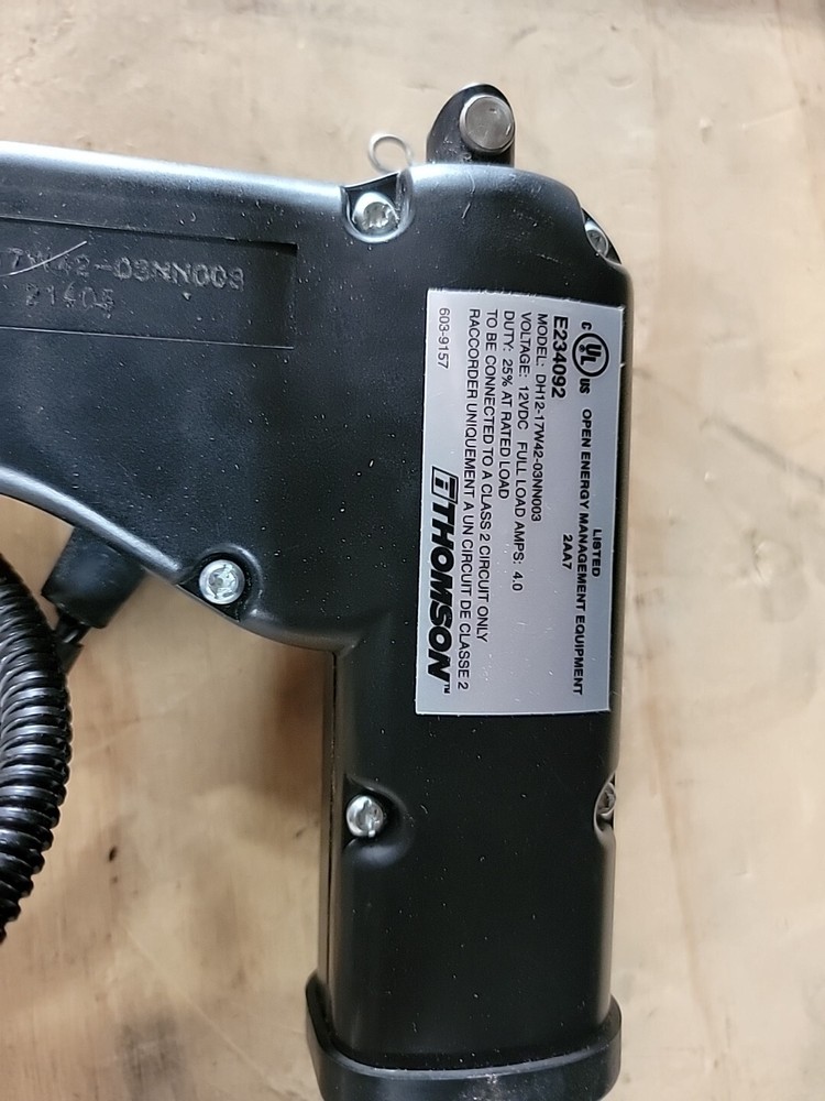 Thomson DH12-17W42-03NN003