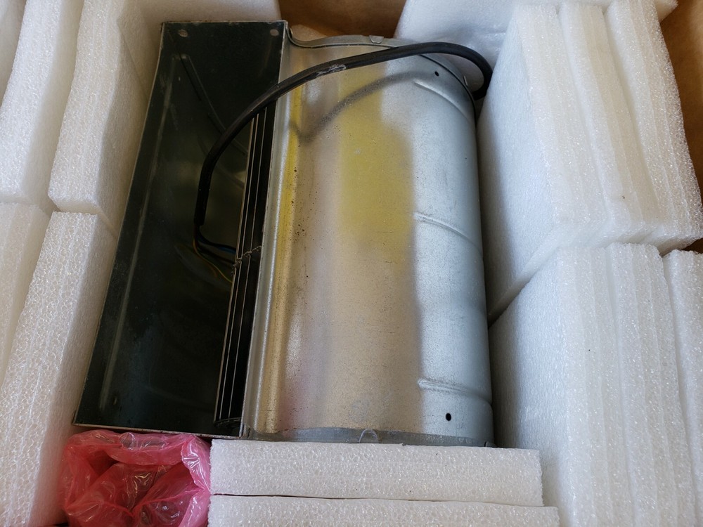 NEW D2E133-AM47-94 - AC Centrifugal Blower ( E2-4)