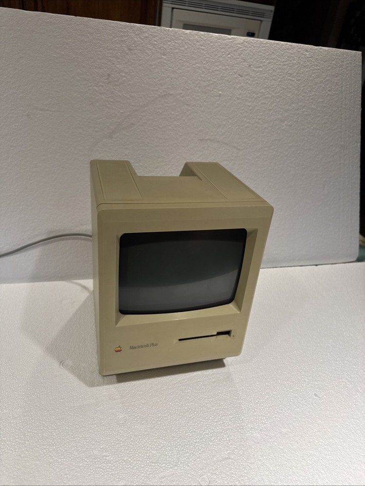 Vintage Apple Macintosh Plus M0001A
