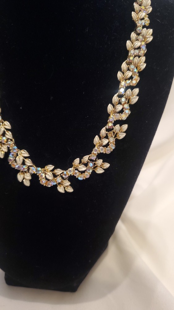 Coro rhinestone gold leaves necklace