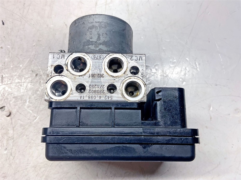 2023 Ducati Panigale V4 R ABS Modulator Pump - 54240991A