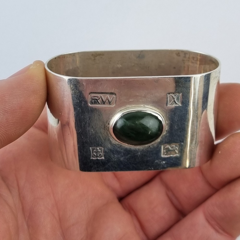 Robert Welch Solid Silver Napkin Ring With Green Cabochon Birmingham 1972