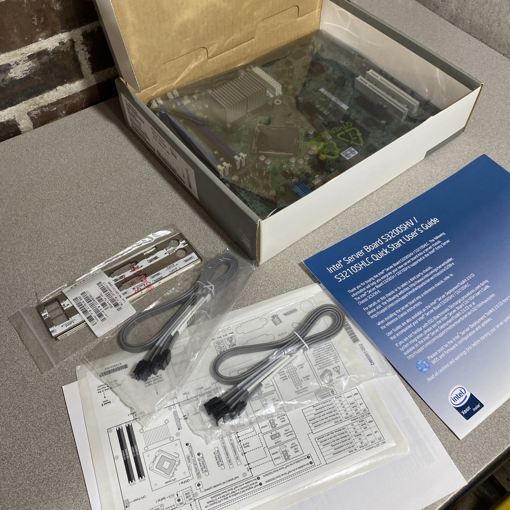 NEW SEALED PACKAGE - INTEL S3210SHLC SINGLE PROCESSOR SERVER MOTHERBOARD 902001