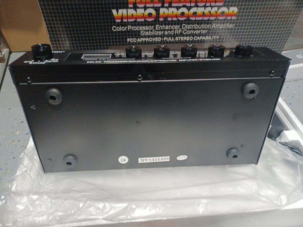 New Recoton V650 Color Processor Enhancer - Rare -