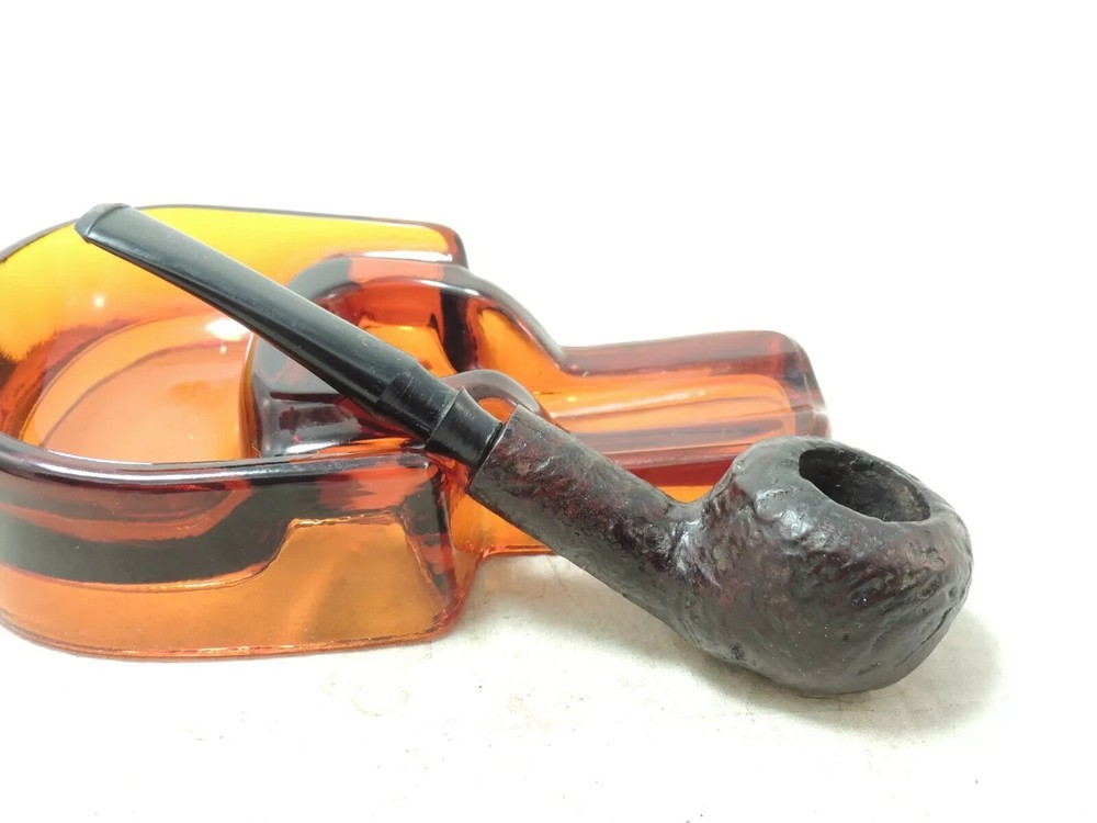 KAYWOODIE RUSTICATED AUTHOR SAXON BRIAR PIPE