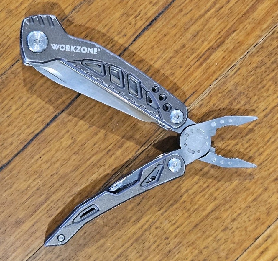 Workzone Multi-Tool Folding Pliers Knife Screwdrivers – ALDI 2022 – Used