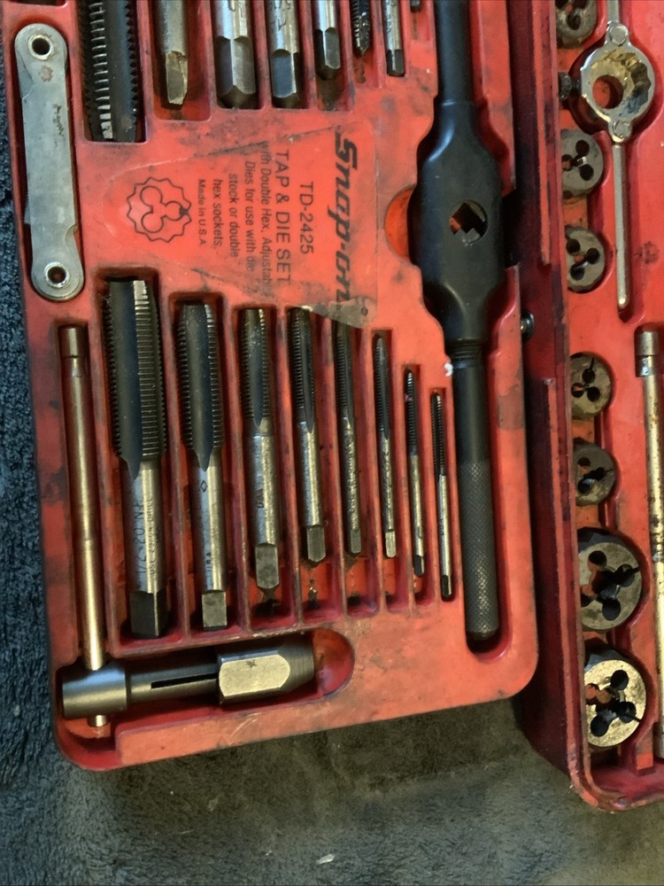 Snap On Td-2425 Tap And Die Set, See Pics….not Sure What’s Missing….