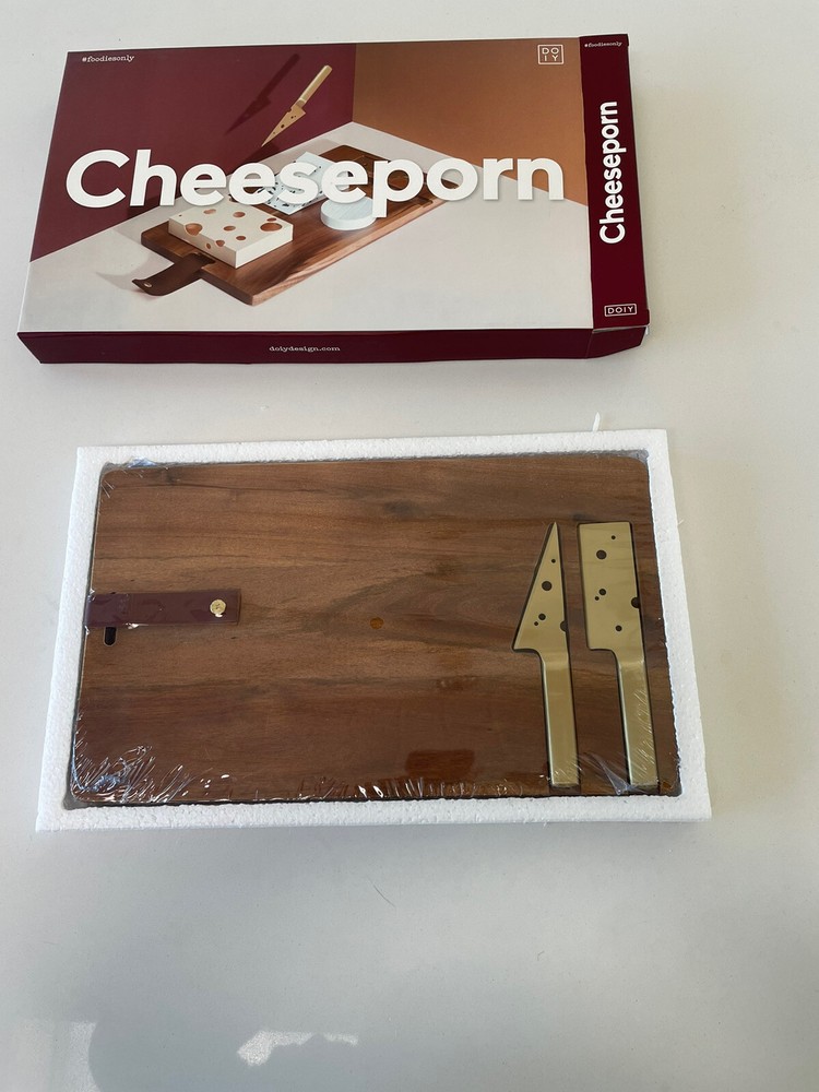 New. Cheeseporn by Doiy cheese serving tray.