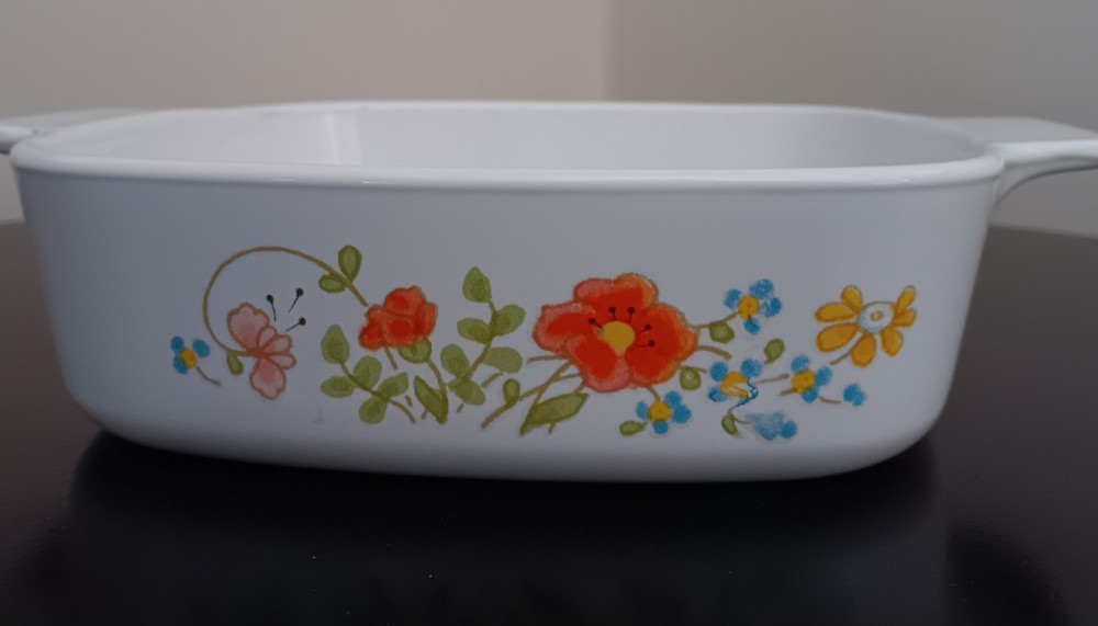 Corning Ware Wildflower Pattern baking dish. No Lid A-1-B 1 quart