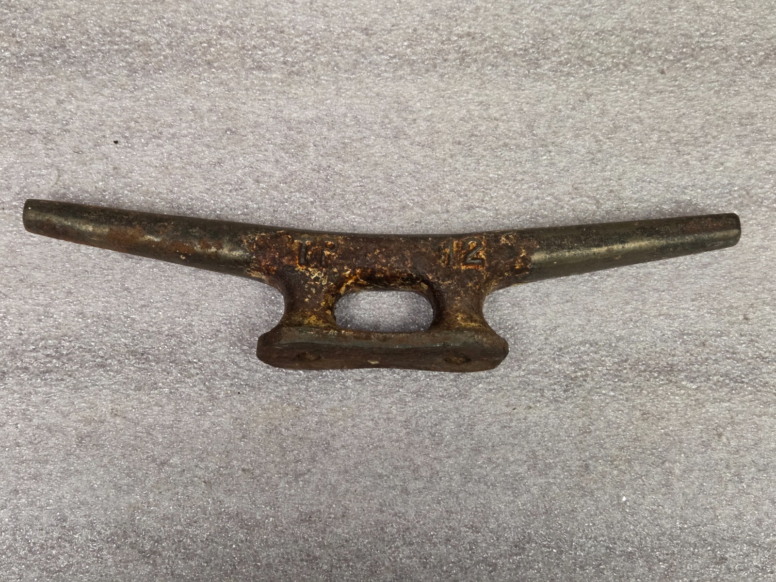 VINTAGE OPEN BASE BOAT / DOCK CLEAT TP12 / TP-12