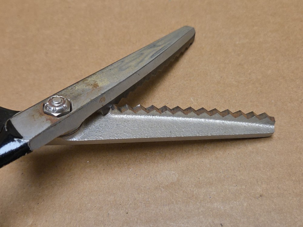 Vintage STA-SHARP 7.5" Pinking Shears Scissors Made in USA