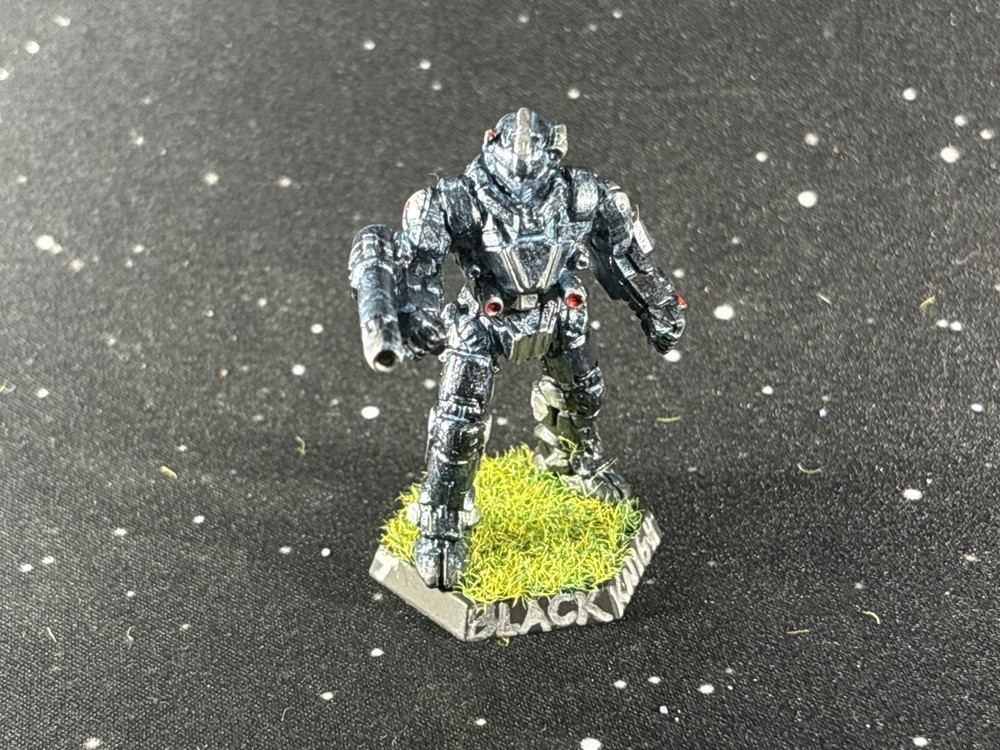 Hand Painted BattleTech Black Knight Mech -- ComStar Command Level II