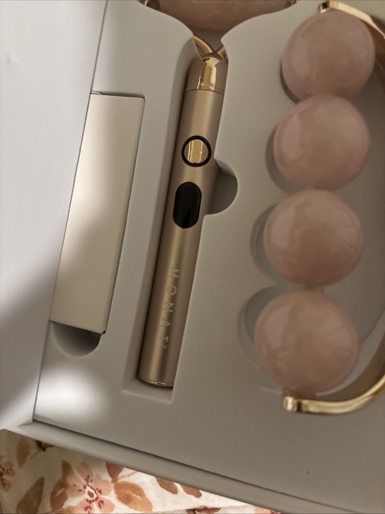 Monat Massaging Roller