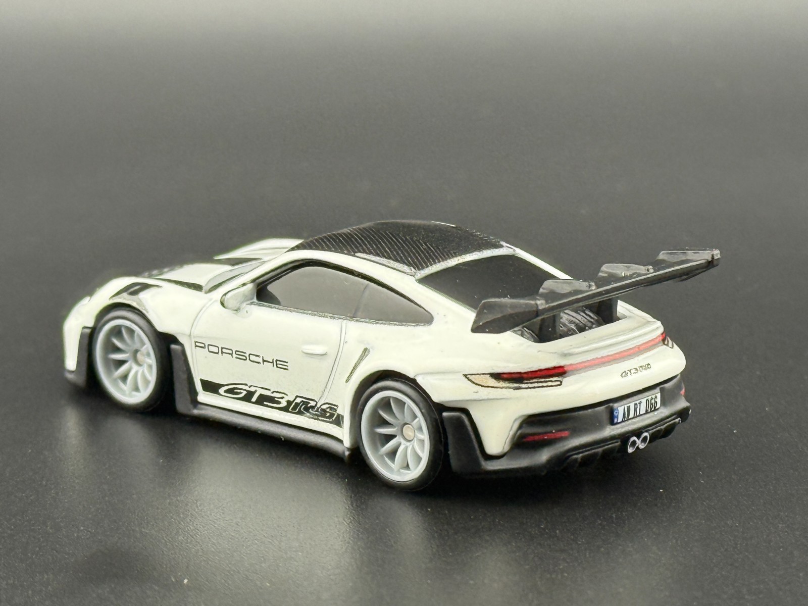 Hot Wheels Porsche 911 GT3 RS Gran Turismo HXD63-956P 1/64