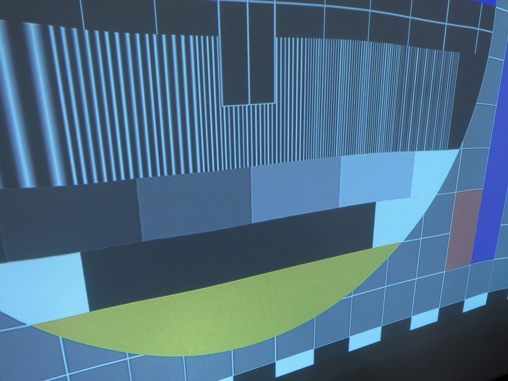 Under 2000 Hours * Epson BrightLink 585Wi Projector * WXGA UST