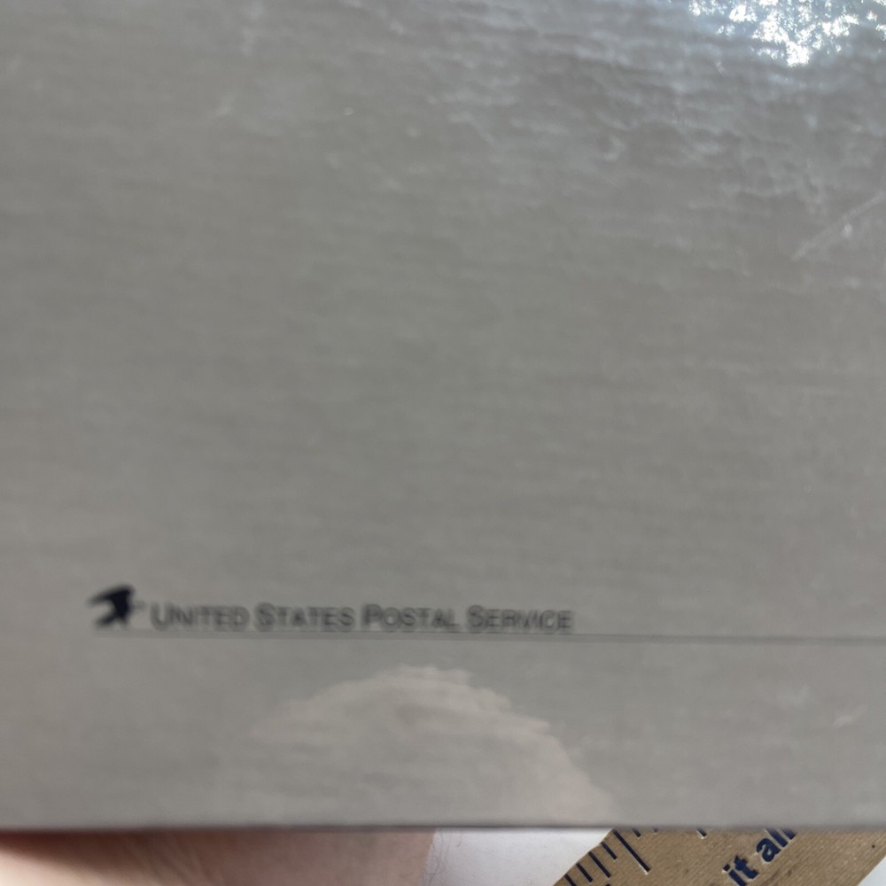 1993 USPS Commemorative Stamp Collection Yearbook Book Elvis No Stamps