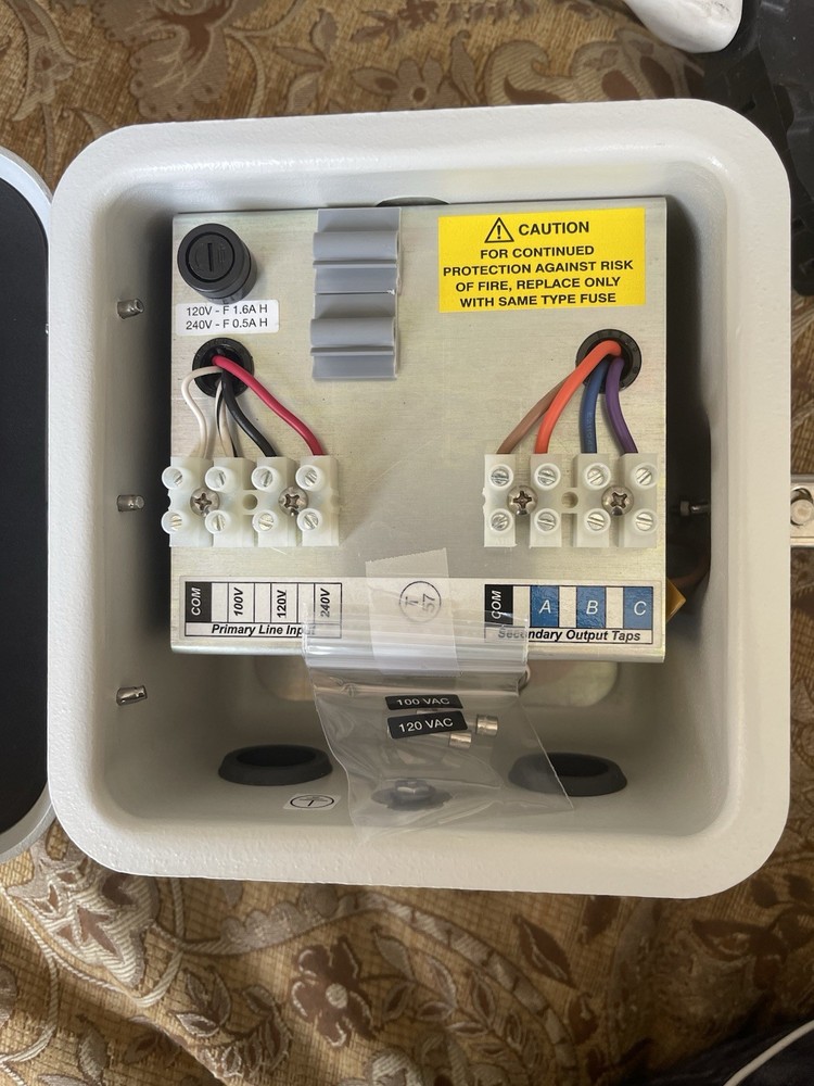 Pelco WCS1-4 Master Camera Power Supply