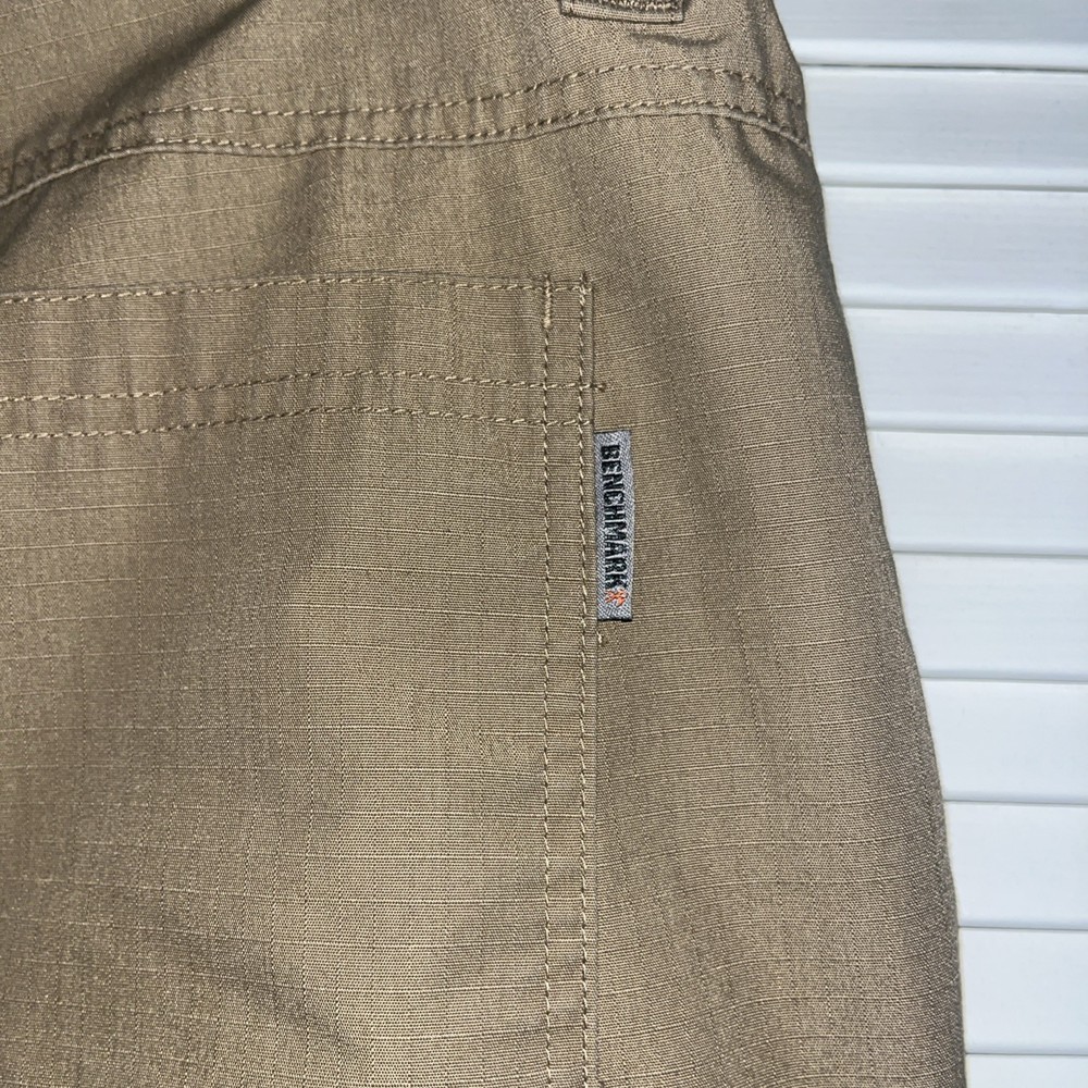Benchmark Apprentice Cargo Work Pants by LAPG Sierra 38W x 32L great condition