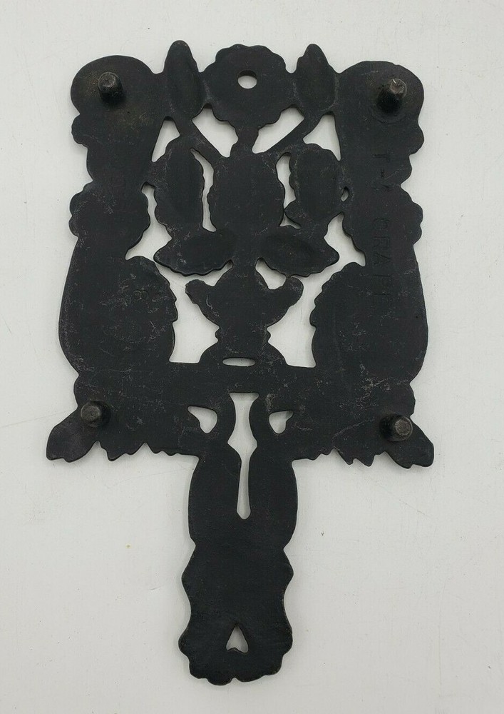 Cast Iron T-4 Grape Trivet (R-1)