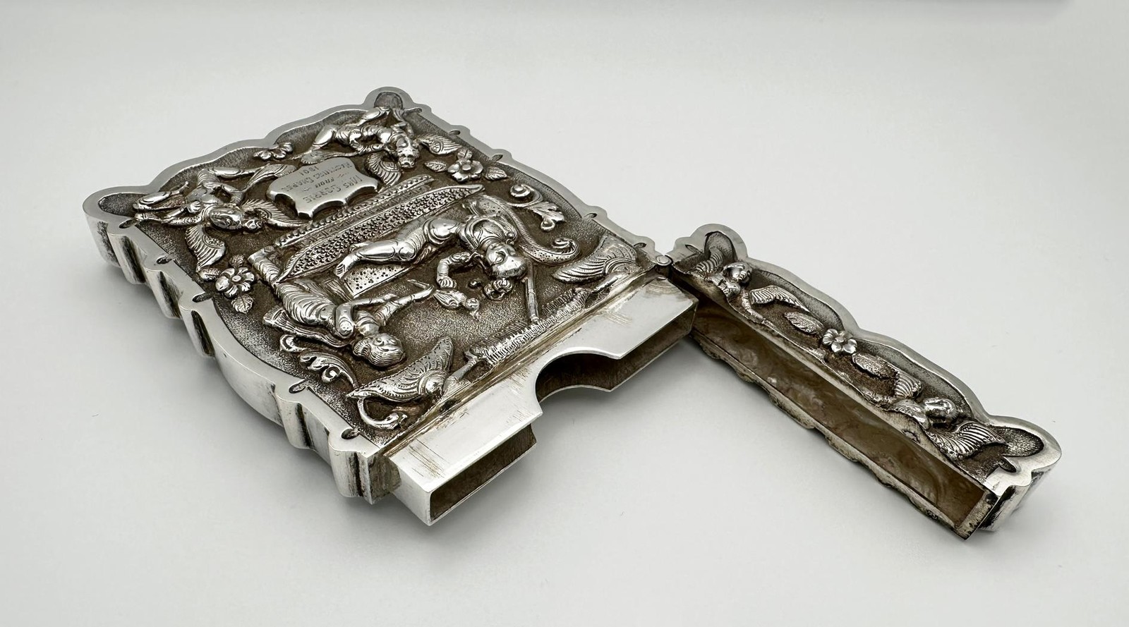ANTIQUE INDIAN REPOUSE CARD CASE SILVER c1900 HASTINGS CHAPEL KOLKATA
