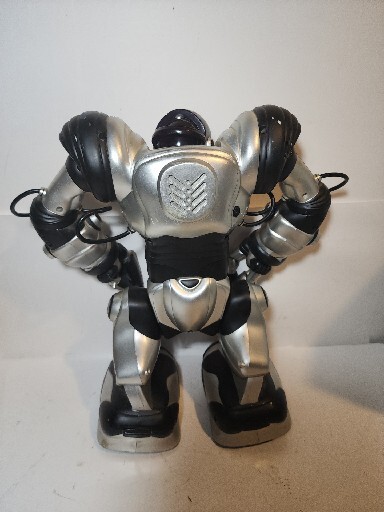 14" Robosapien Wowee Tested Working No Remote (Needs Batteries) 2004