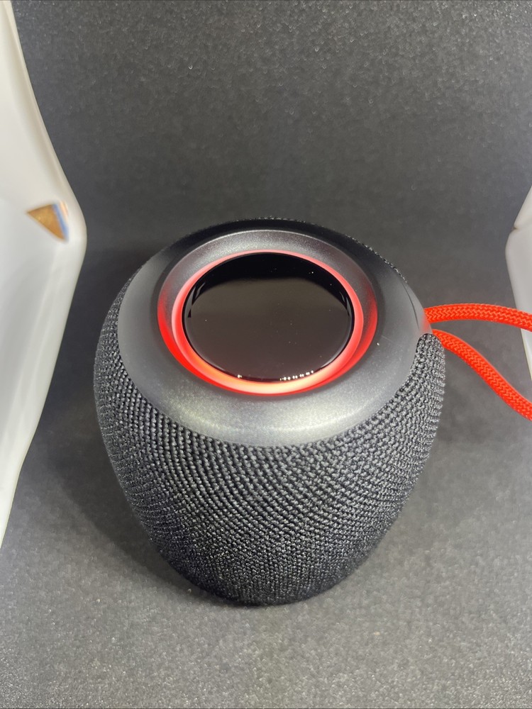 SoundWaves Splash-Proof Bluetooth Speaker W/ Multi Function Light