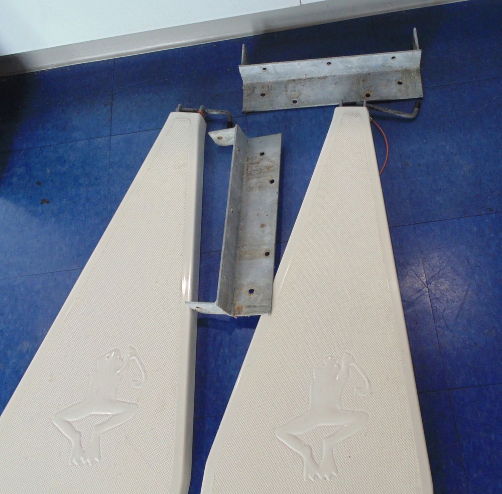 Frog Hooks Pair Boat 51" Platform Mooring Docking System Non-Adjustable