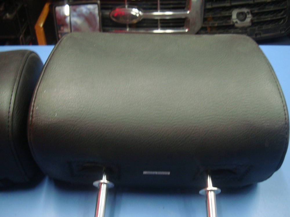 HEADREST DVD SCREEN FOR MUTLIPLE CARS