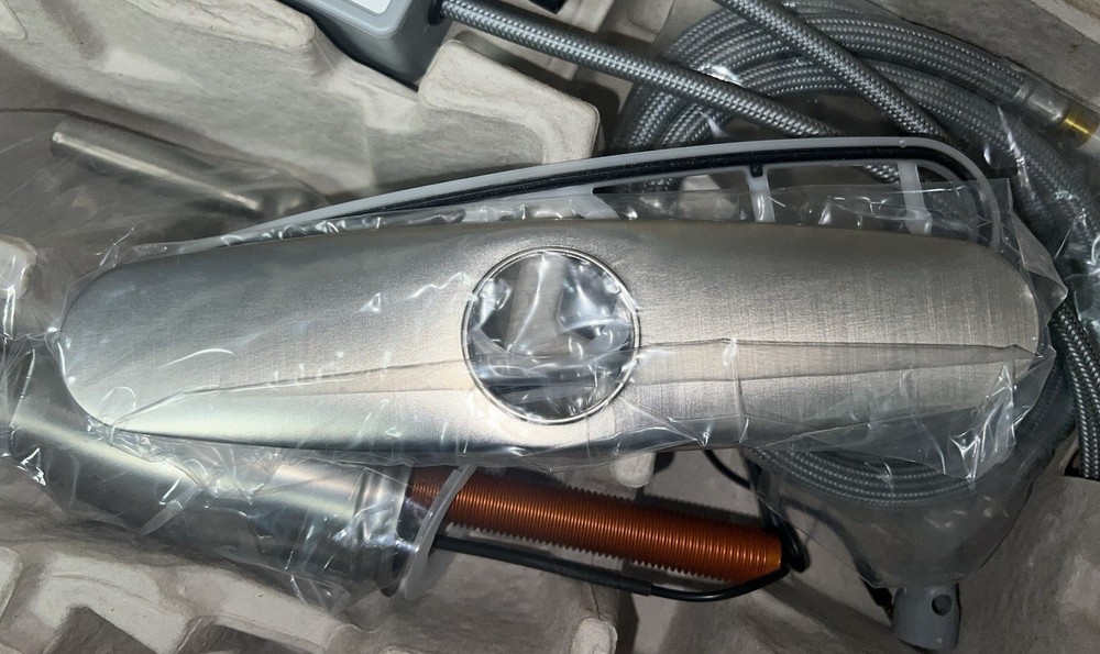 MOEN Brantford Single-Handle Smart Touchless Pull Down Sprayer Kitchen Faucet w-