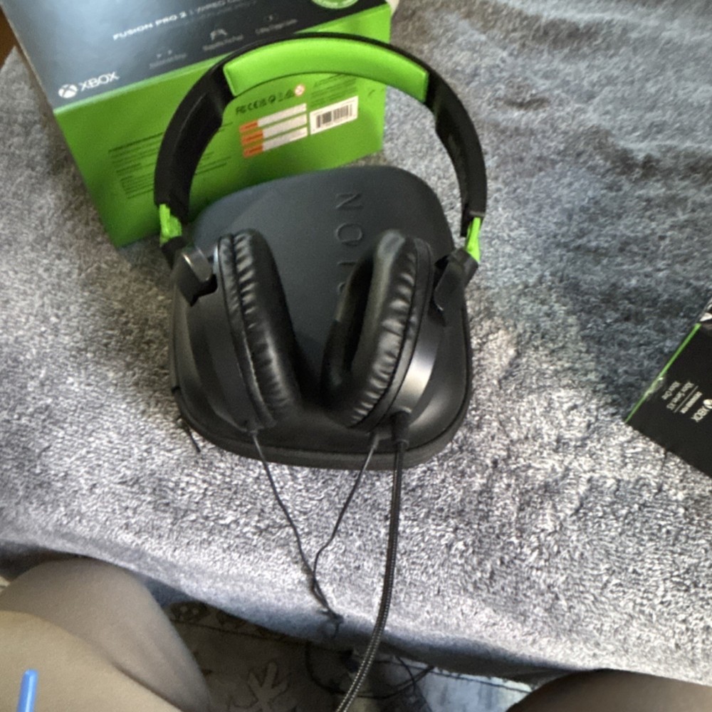 Xbox series x/s comes with turtle beach headset