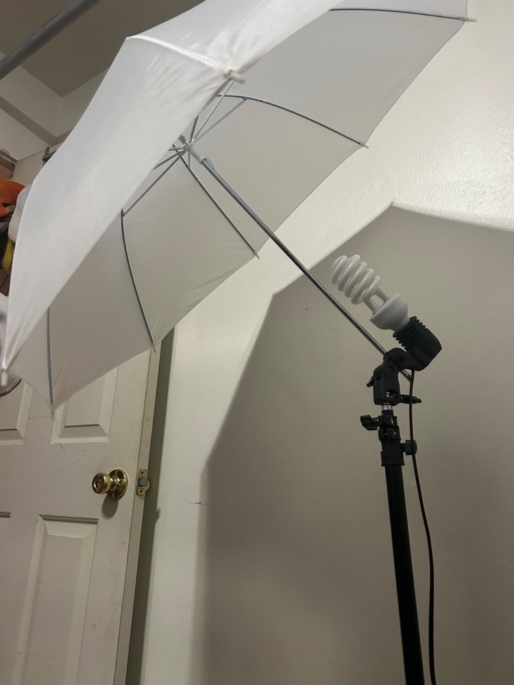 Photography Backdrop Studio Lighting Kit. Lightly used. Some items never used