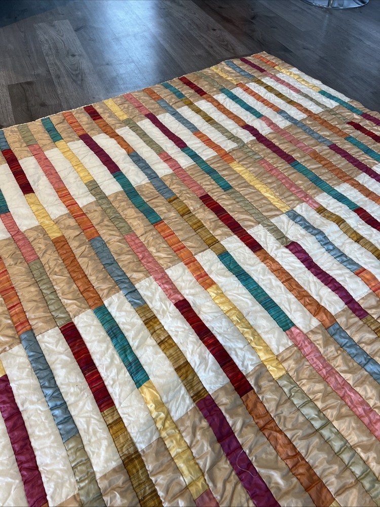 Quilt Queen Size 78’’ 87’’ Multicolor Stripe Design