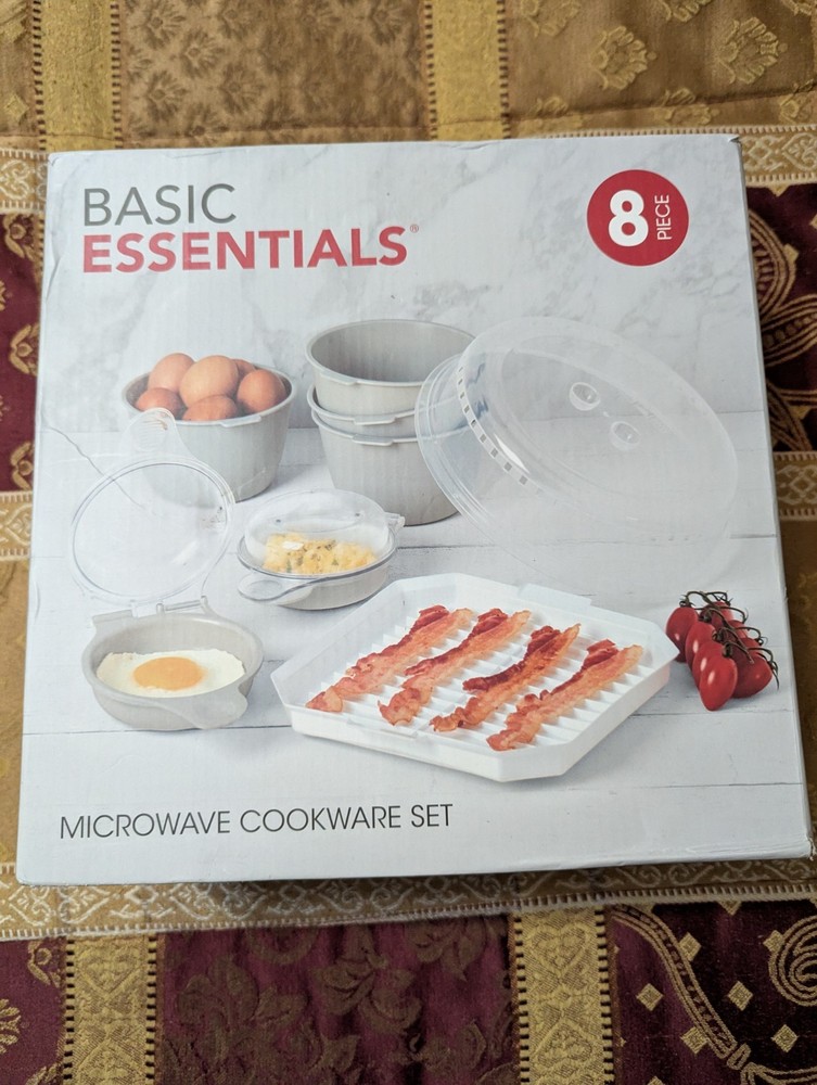Microwave Multi-purpose Cookware Set  8 Piece NEW in  Box