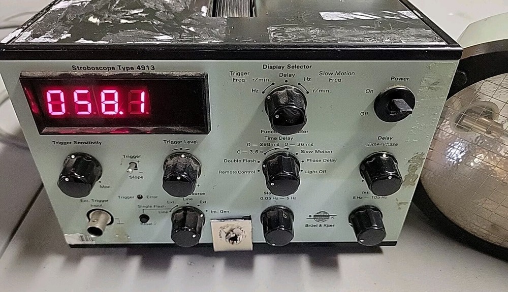 BRUEL & KJAER 4913 STROBOSCOPE ADJUSTABLE WITH US 0008 LAMP UNIT