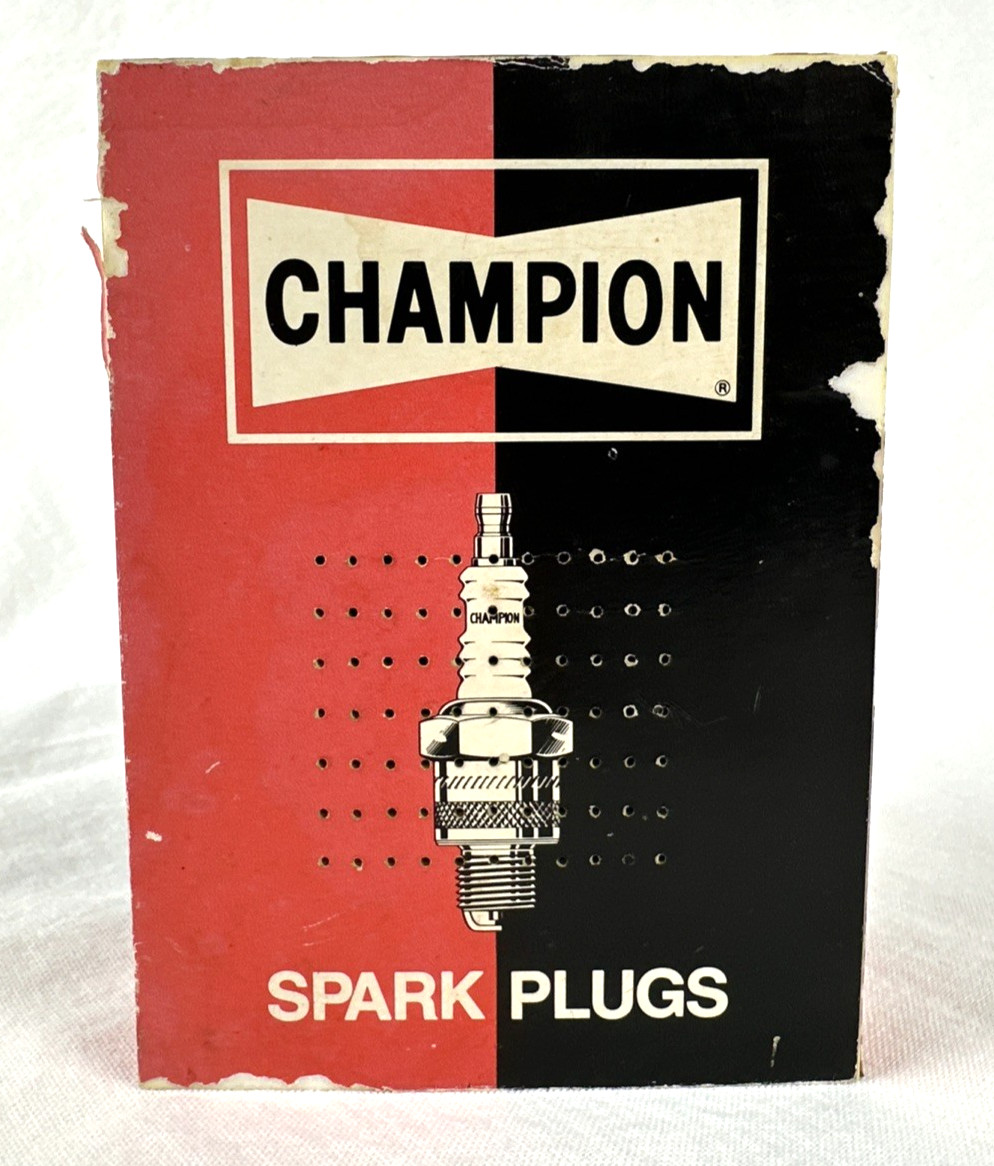 Vintage Champion Spark Plug Transistor Radio, Works (Video), Free Ship