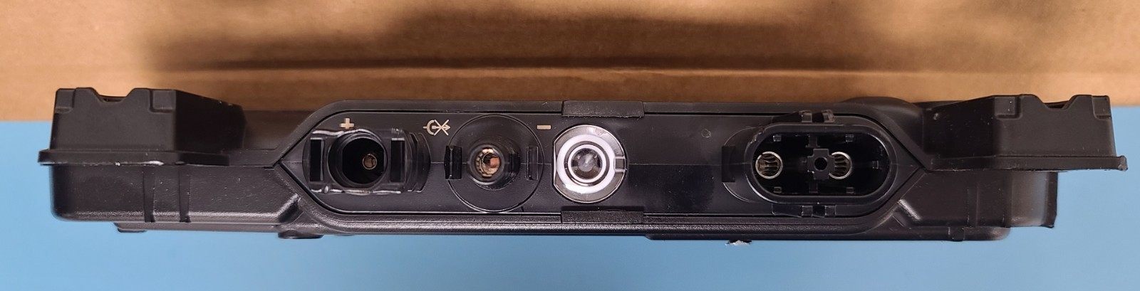 Enphase IQ8+ Microinverter (IQ8PLUS-72-M-US) MC4 no cap and mounting bracket