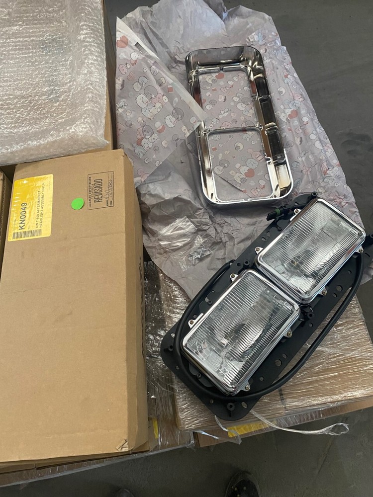 Dual Square Headlight Assembly For Big Rig Trucks