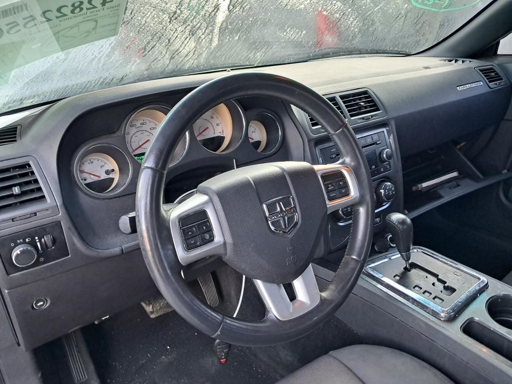 CHALLENGE 2013 Glove Box 4781013