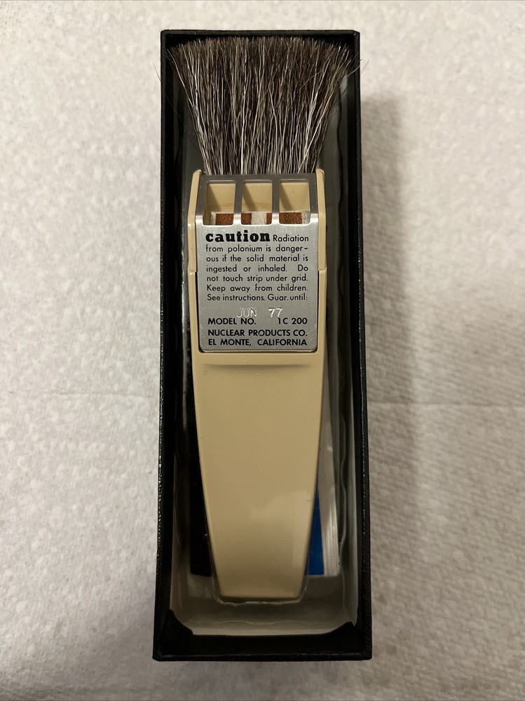 Static Master Brush APR 78 Nuclear Products W/ Case #1C200