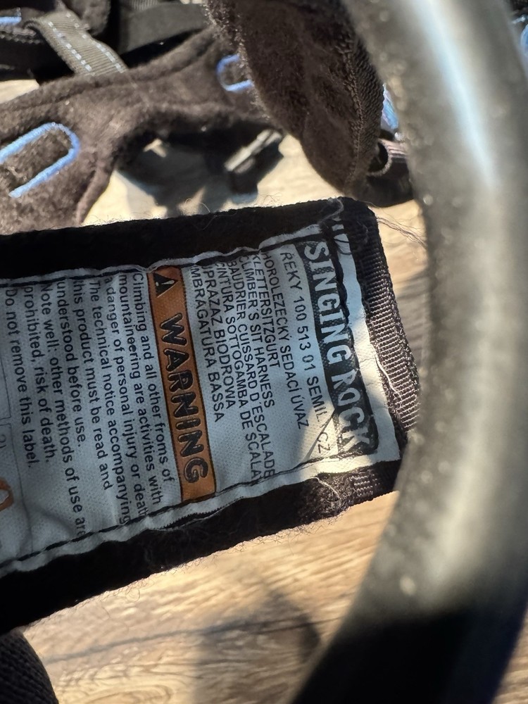 SINGING ROCK 12277 Type C Climbing Harness ATTACK Small