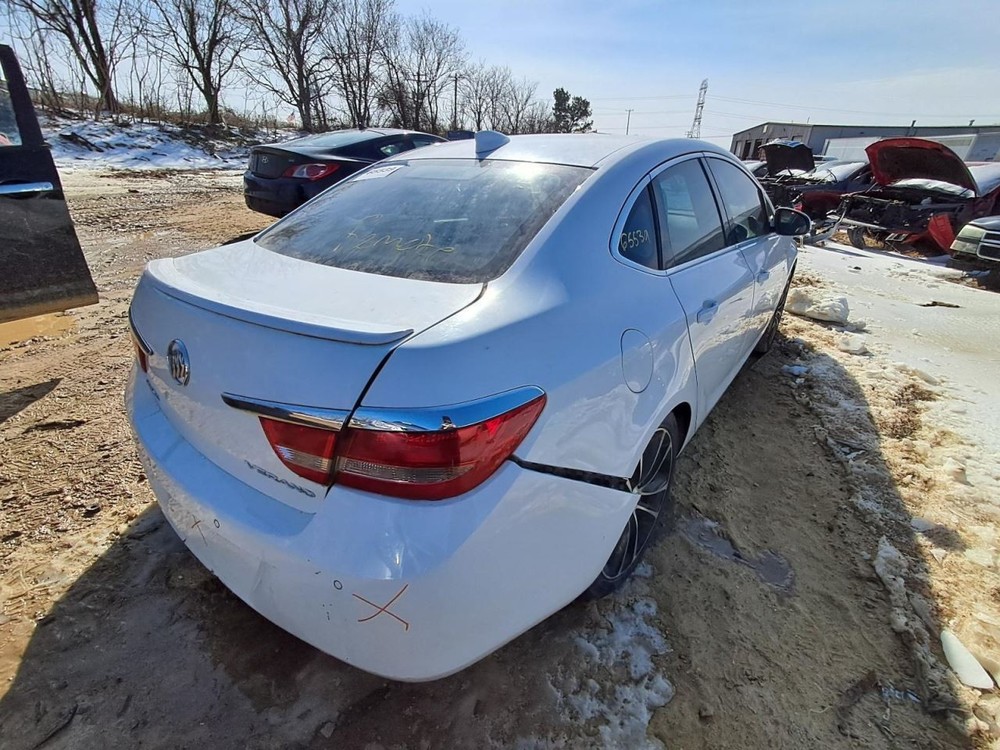 2016 Buick Verano Used Display Screen OEM 594-01357 No Anti-Theft Code